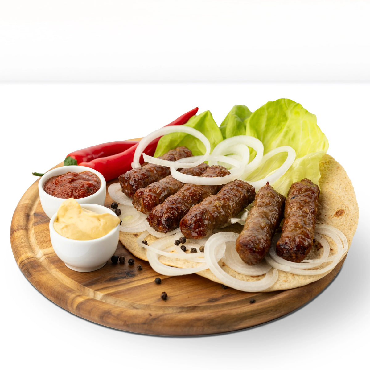 Grillbox mit Schaschlik und Fleischgerichten