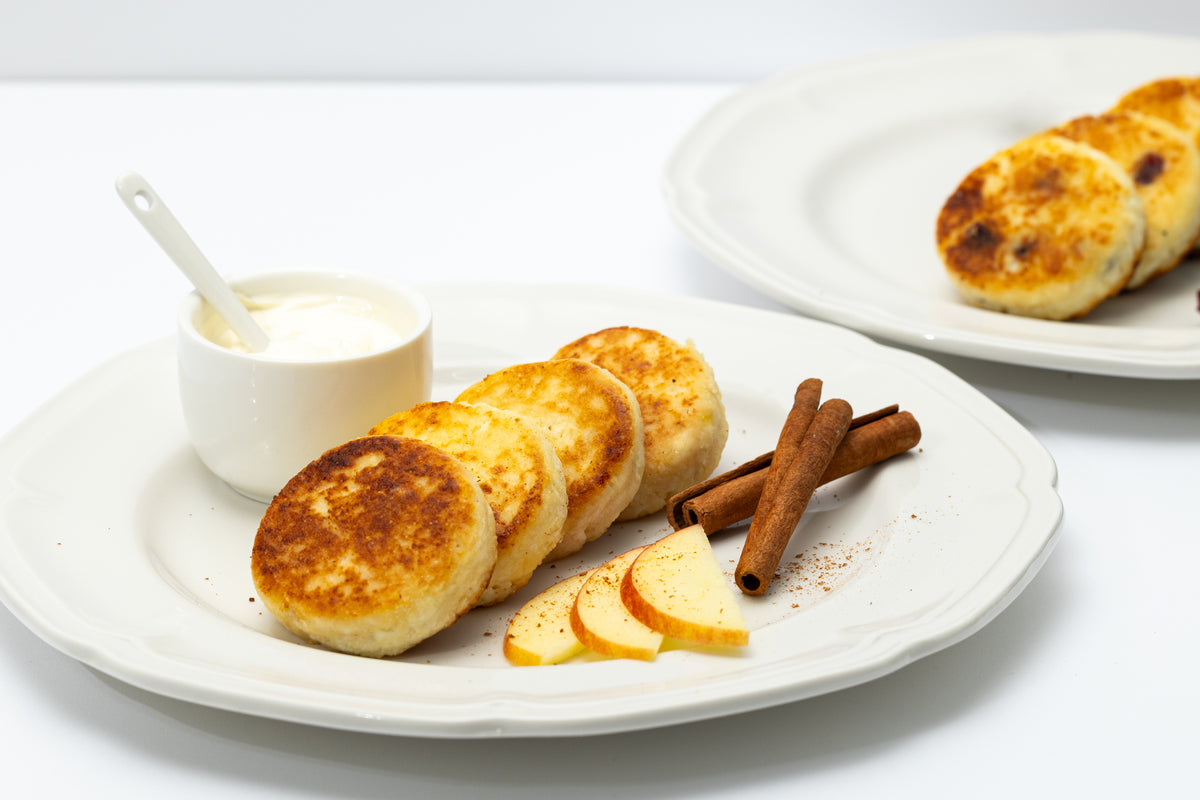 Handmade Sirniki with apple and cinnamon, 8 pieces