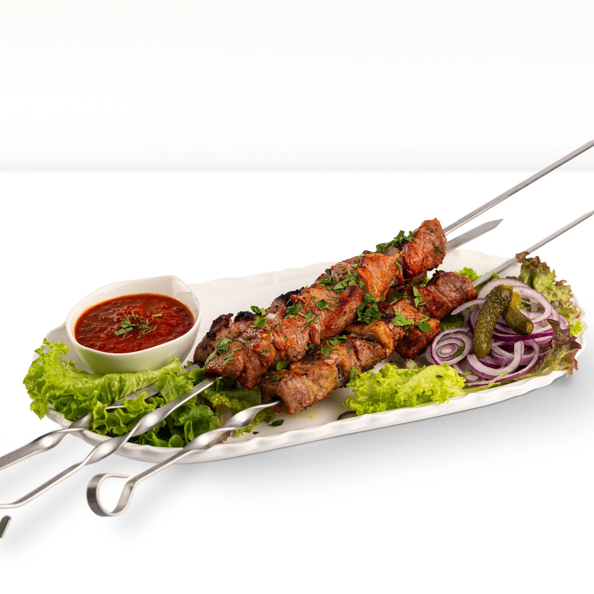 Grillbox mit Schaschlik und Fleischgerichten