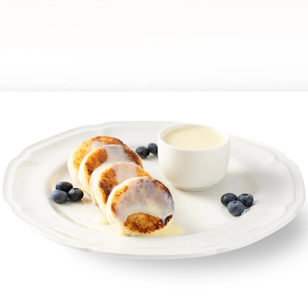 Frostix breakfast box with blinis, Sirniki and Vareniki